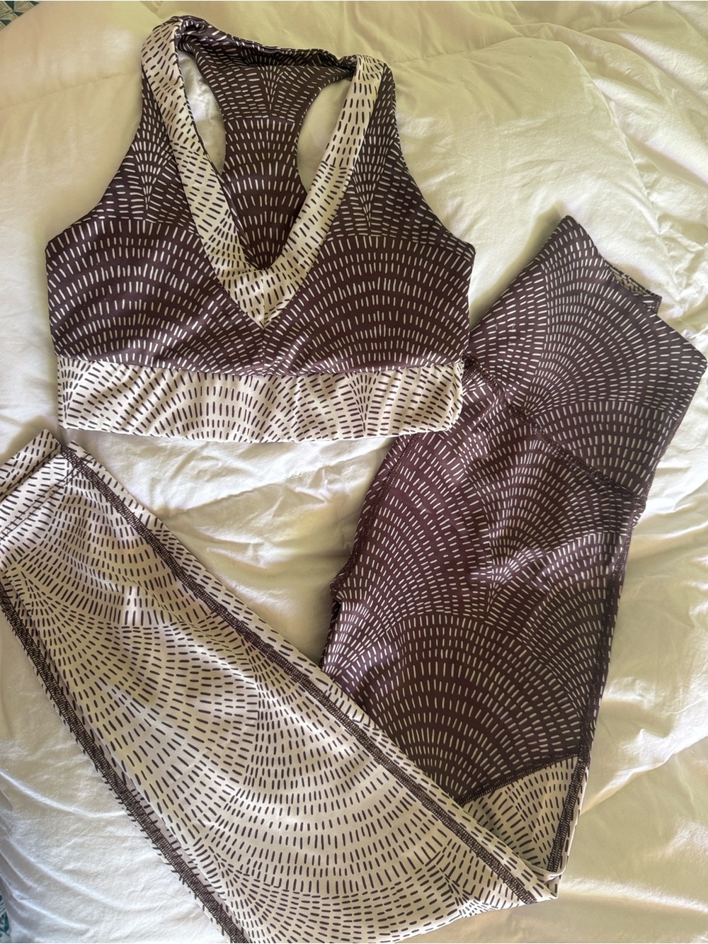 Beyond Yoga SET Brown and Cream Cropped top and matching yoga pant